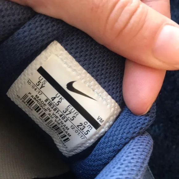 ⭐️ Nike Midnight Navy & Royal-White Runners - Picture 4 of 8